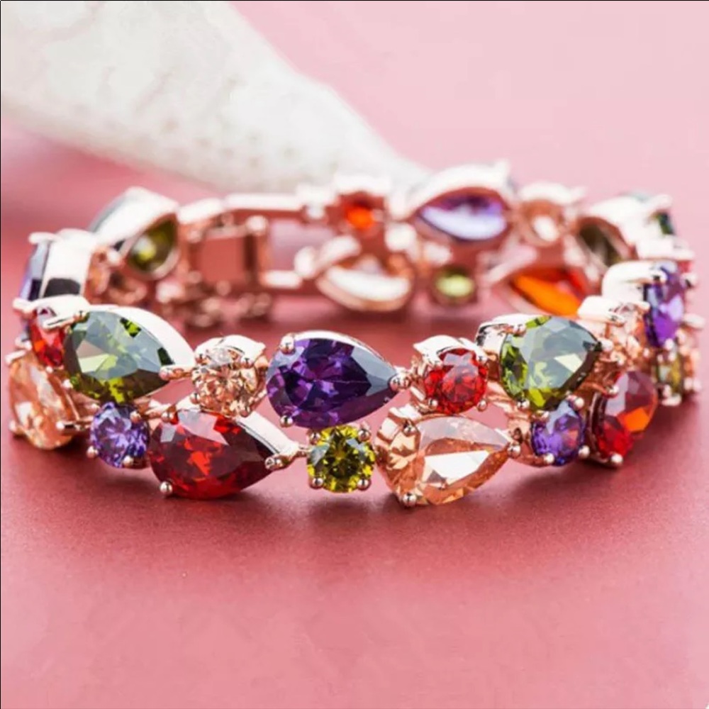 Beautiful Rose Gold vintage Gem bracelet